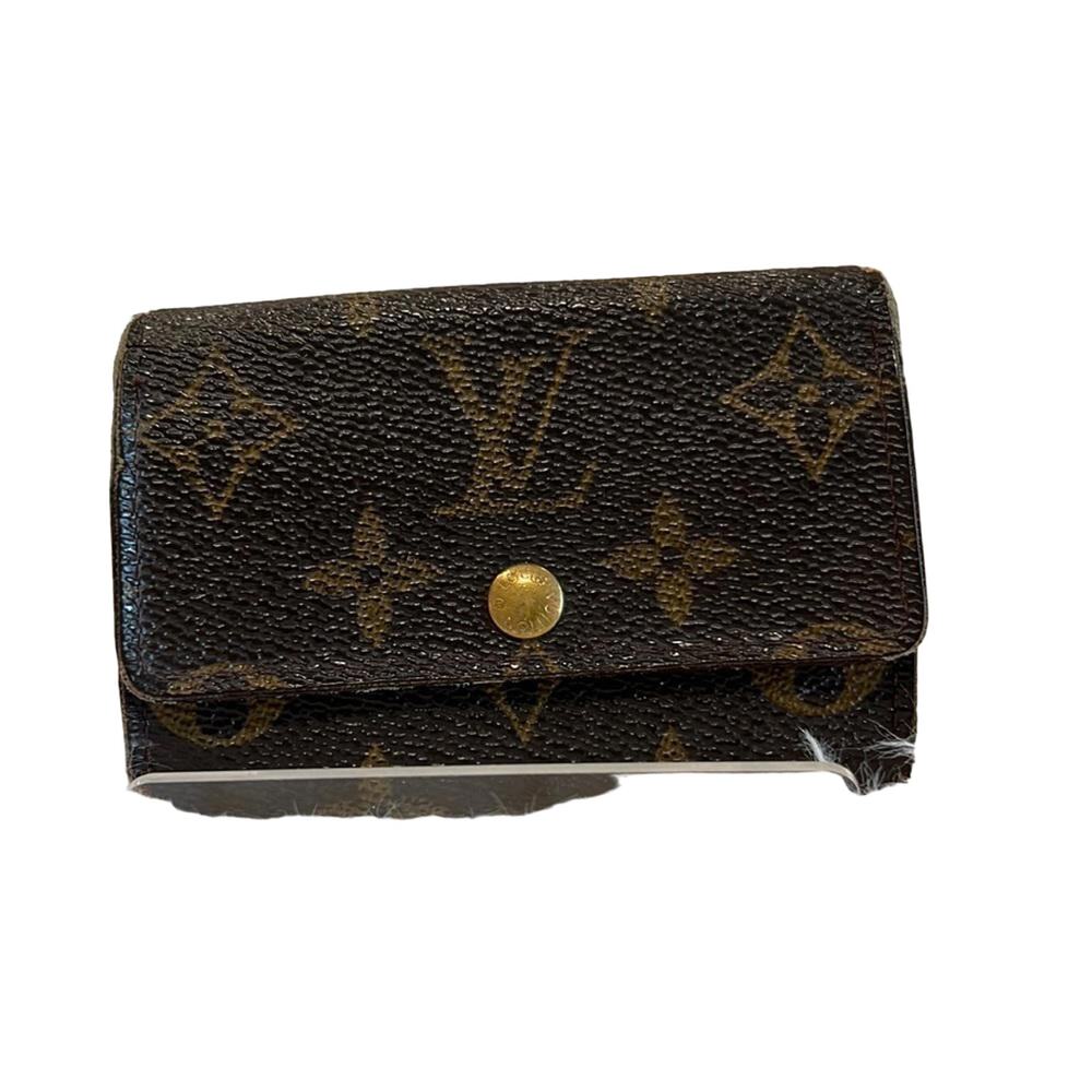 Louis Vuitton Monogram Leather Key Holder (LVXX016)